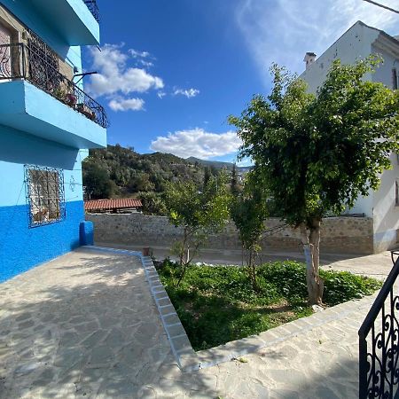 Maison D'Hote Bien Equipe Au Centre De Чефчауен Екстериор снимка